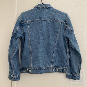 Levi's Jackets & Coats - Levi's Oversized Trucker Jacket Levi's Jackets & Coats - Levi's Oversized Trucker Jacket